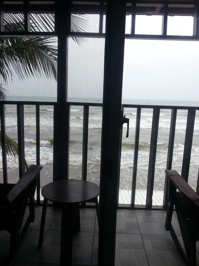La Delphina Bed And Breakfast Bar And Grill La Ceiba Buitenkant foto